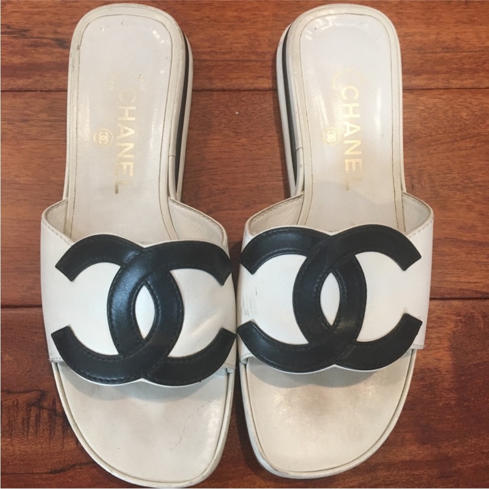 CHANEL White and Black Logo Slide Sandals